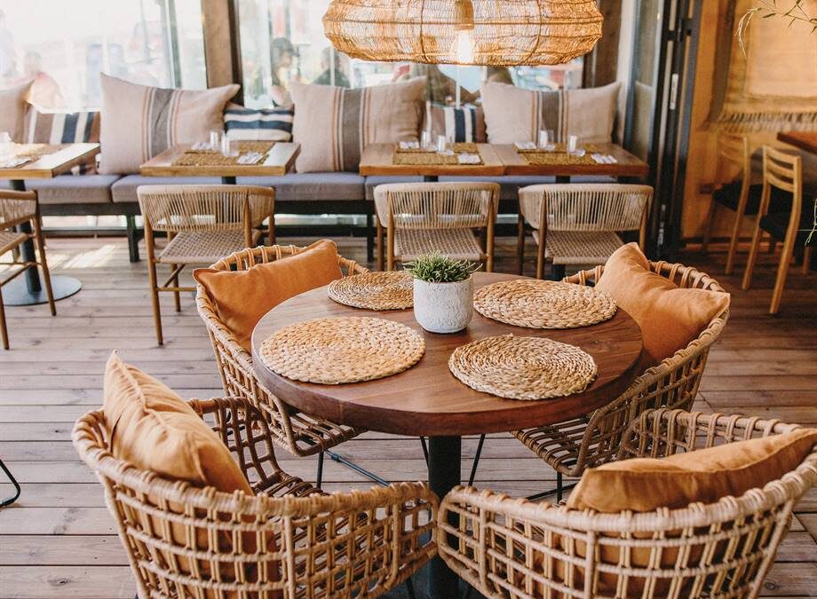 Descubre en BALIER DECO los estilos de sillas perfectos para tu hogar, desde modernas y escandinavas hasta vintage y de diseñador. Encuentra consejos y tendencias para elegir con confianza. ¡Transforma tu espacio hoy!